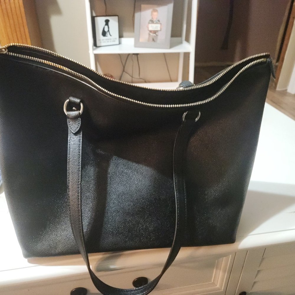 Tote - Picture 2 of 5